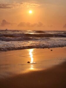 beach-walk-mozambique-the-adventurouse-ewe
